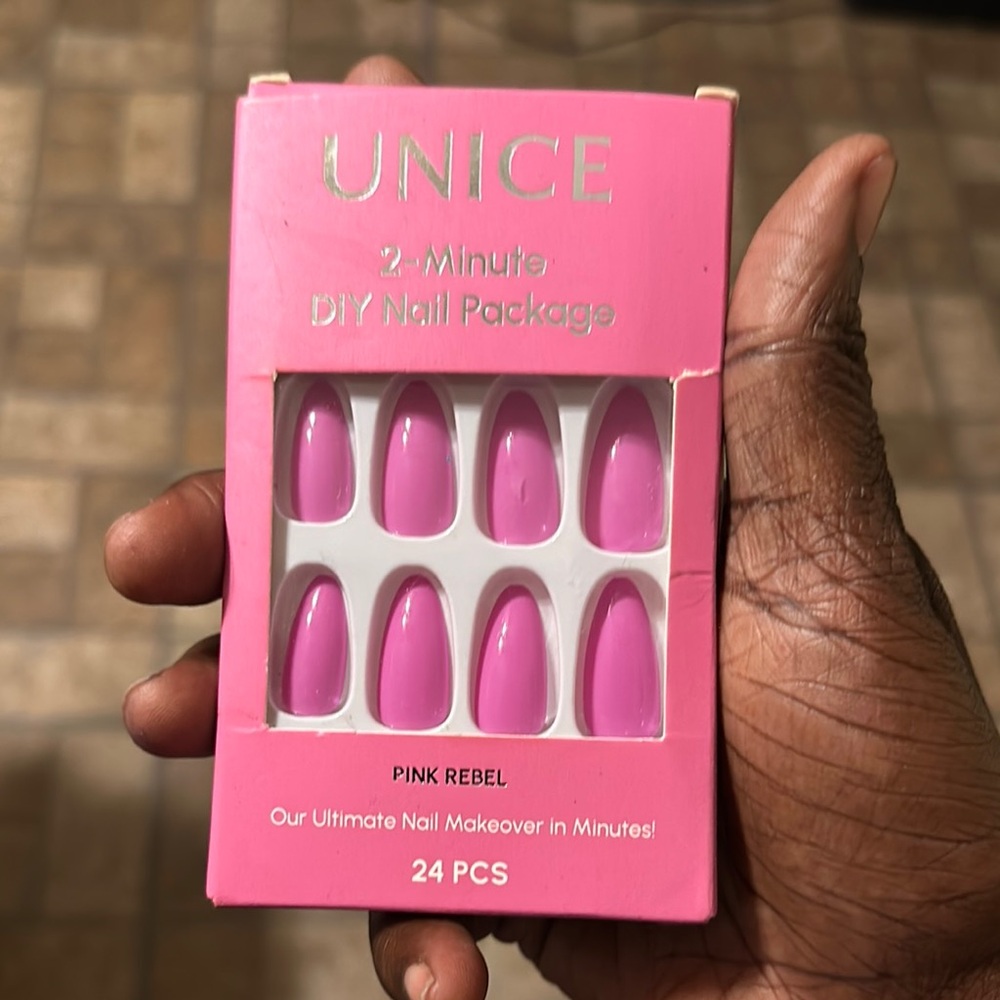 Unice Pink Rebel DIY Nail Package